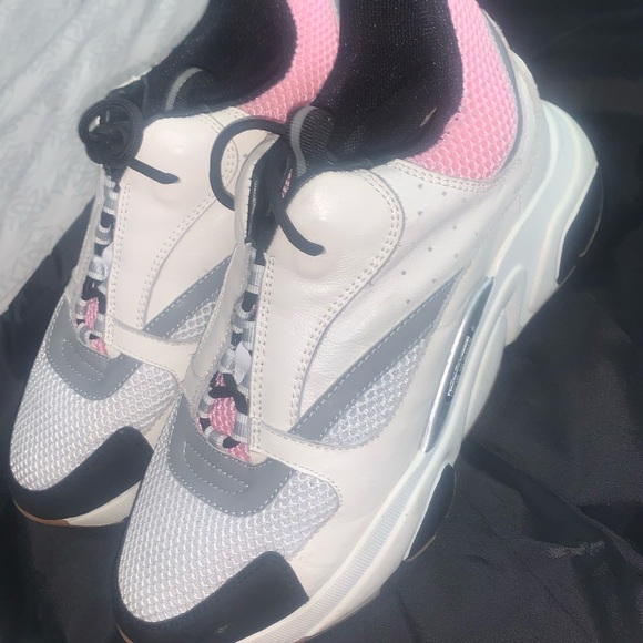 Shoes - Picture 2 of 3